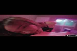 爆插红灯区姐姐  背景图片