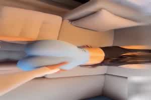 风骚瑜伽教练极品蜜桃臀为了业绩上门后入，只能被我的大肉棒调教疯狂榨汁  背景图片