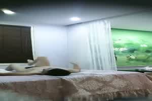 野狼出击约炮偷怕极品混血妹猛干抱起来操  背景图片