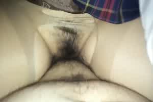 小短裙，破丝袜，嫩逼夹紧大鸡吧  背景图片