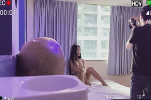 泰国妹也是可以吃的吧 巨乳妞谁不爱？  背景图片