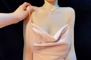 绝美玉奶  背景图片