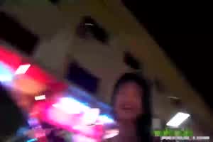 啪操达人午夜逛红灯区，选了个高冷妹妹来解身体的渴  背景图片