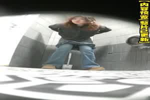 【前后双视角，这偷拍角度无敌了啊！】三月最新流出大神偷拍写字楼女厕，多位小姐姐粉嫩芬芳的花蕊！  背景图片