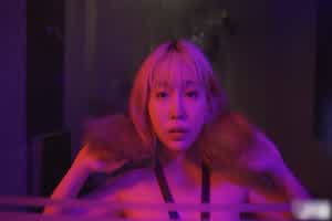 迷幻中的美乳嫩鲍  背景图片