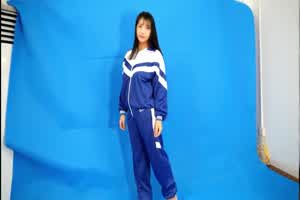 茄子姐夫门大奶橘子原创蓝色校服轻口味调教  背景图片