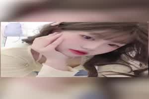 热爱群P的热舞社学妹 两腿间竟然没有毛  背景图片