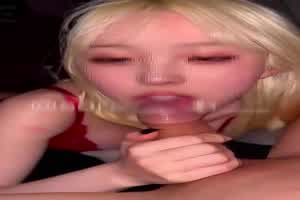 金发美人索拉着红色性感内衣，打马挡不住尤物的爽感  背景图片