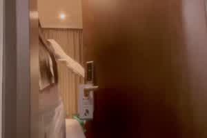 泰神啦情色旅游05番外篇 掳获阳光女神的小穴  背景图片