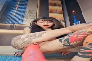 【猎奇】50厘米长的大肉棒直接插人  背景图片