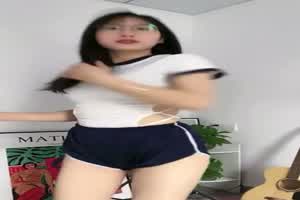 平台极品反差眼镜妹大屁股小姐姐卖力玩高潮痉挛视频福利  背景图片