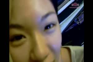 台湾大学情侣自拍在小公寓做爱，笔电维修外流 - Pornhub.com [横版小视频 800x480 AVC MP4]  背景图片