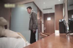 大黑哥探花 雨水之欢第一次品尝到大鸡巴  背景图片