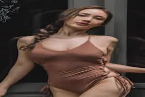 最辣模特儿「华N」爱爱片男主疑似YouTuber「黑X」限时好康  背景图片