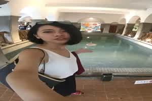 【叼着避孕套的小母狗】超骚大堂经理[小瑜]穿着工作服戴着肛塞卫生间拉出来舔一舔绝绝子  背景图片