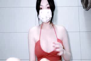 清纯女神白皙粉白的肌肤， 假JB狂插自慰爽的冒白浆喷水  背景图片