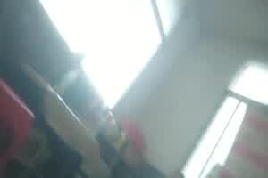 城中村扶贫站街少妇，近距离特写，长得还不错的少妇，居然还可以无套，真舒服  背景图片