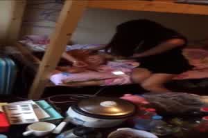 骚女宿舍的日常  背景图片