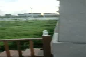 新交的珠宝店柜台大奶女友，户外河边尽情口交，给我口口，_还没口就硬了_，舒服哇舒服！  背景图片