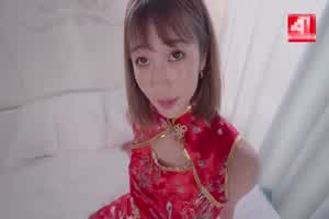 a君在日本_新年特辑：玲酱终于对摄影师下了手  背景图片