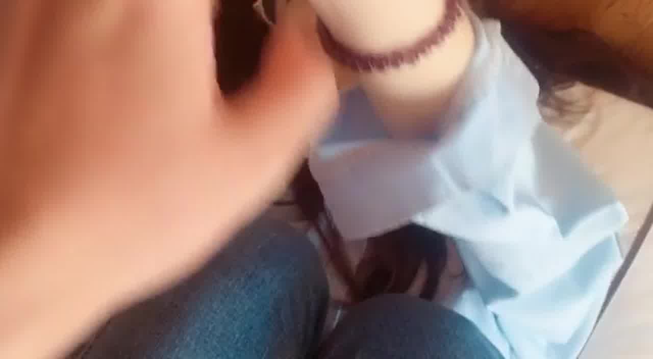  纯正牛仔裤妹妹，还害羞呢 的剧照7