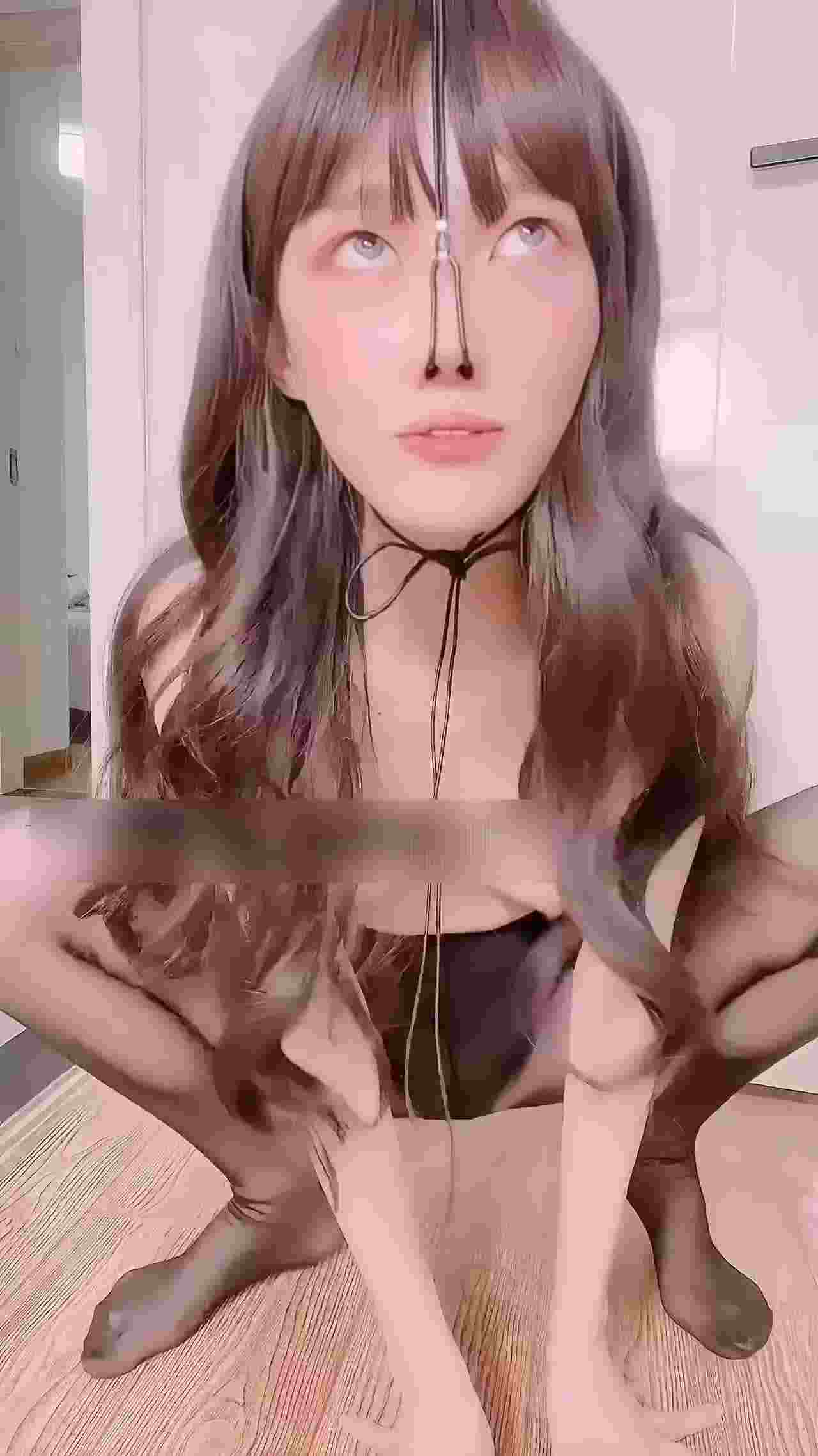  快看！有只母狗发情啦 的剧照4