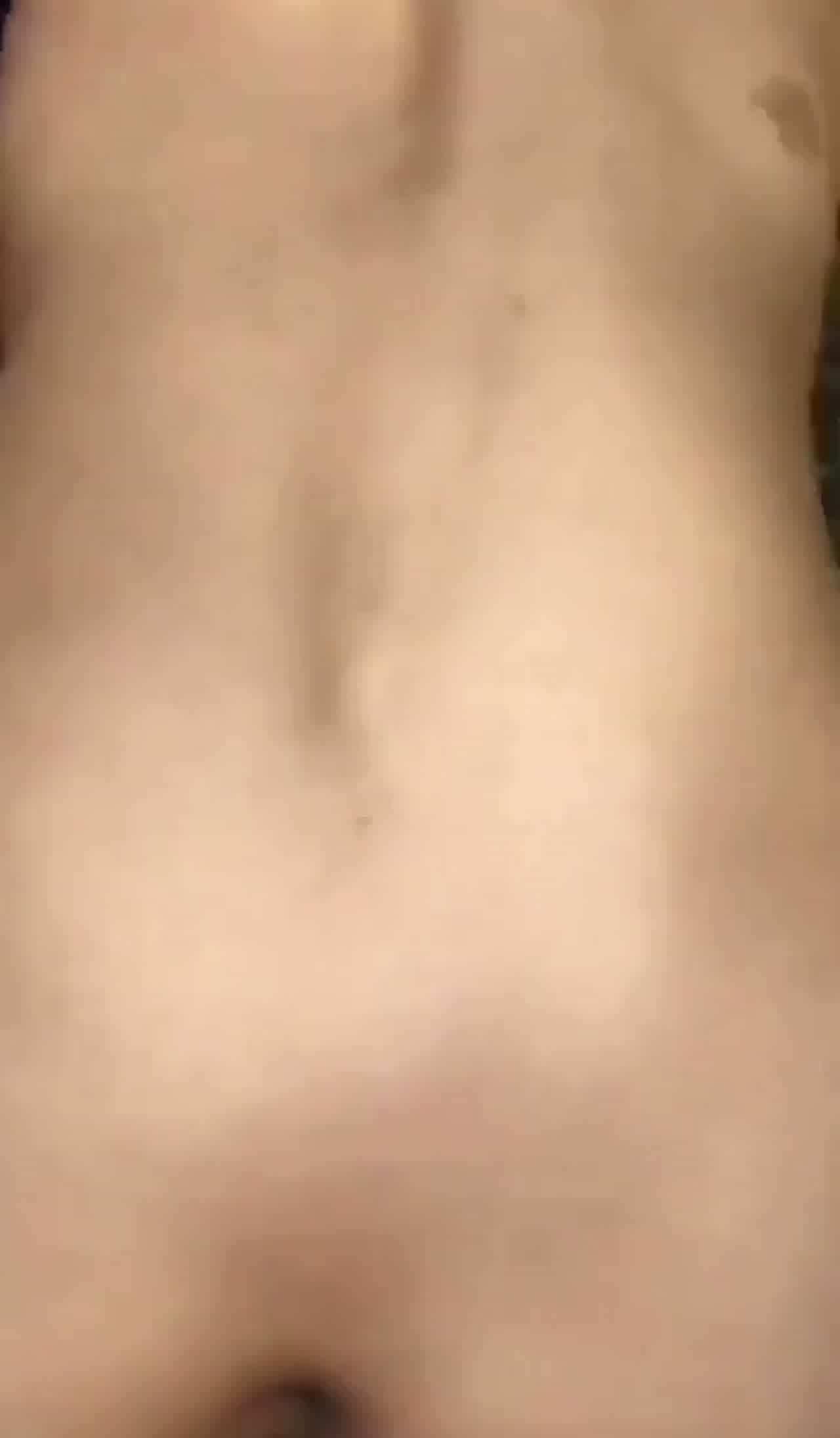  和人妻在户外野战 的剧照3