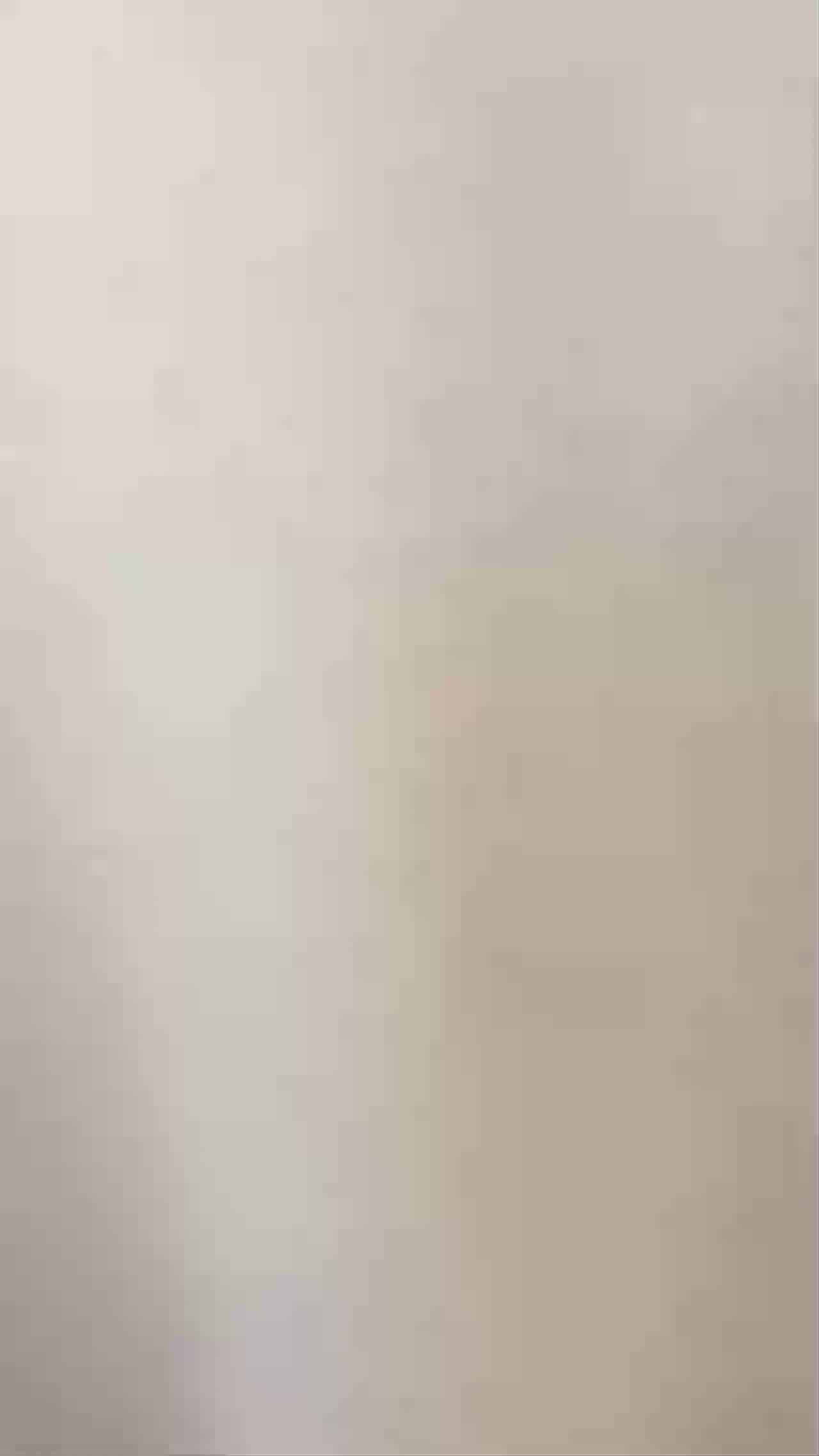  绿帽男躲窗帘看着老婆被别人玩，'你戴套啊，真怀孕了他妈谁负责任_，老公在一旁看得贼爽，溜出来近拍！ 的剧照9