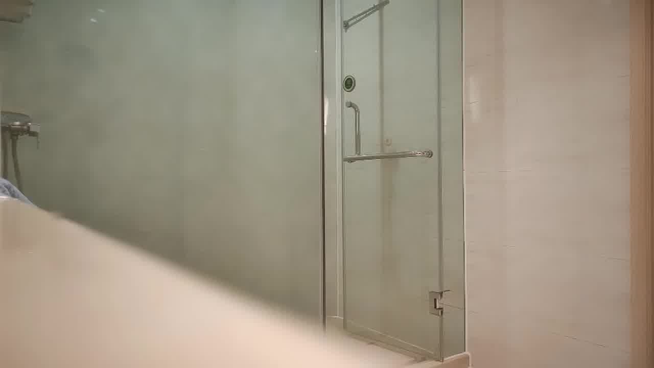  极品网红妹大奶丰满声音好听，据说大多数人喜欢圆润的妹子 的剧照3