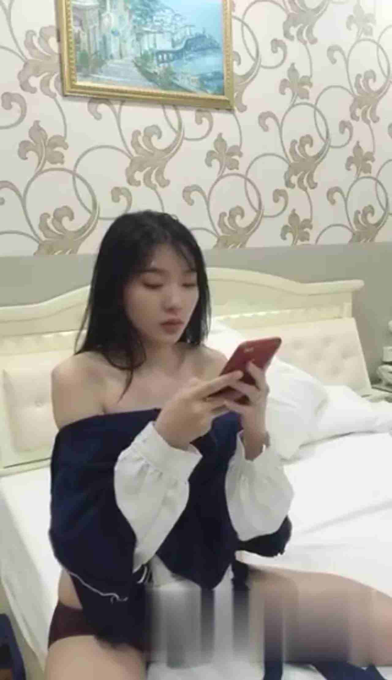  极品韩越混血！水波奶拼命摇晃！（三） 的剧照9