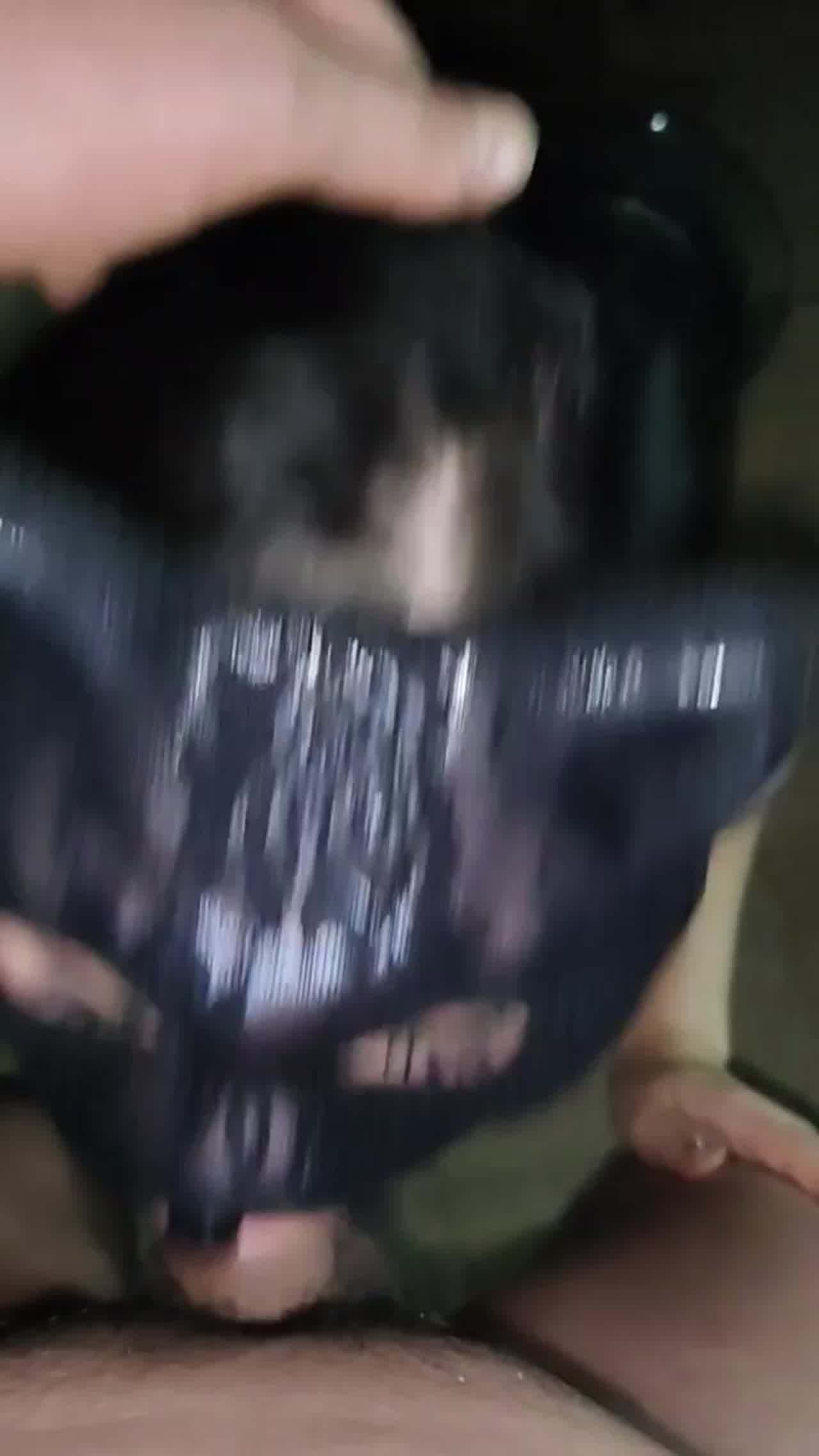  拳交夫妻玩的就是嗨，拳交骚逼各种道具 的剧照7