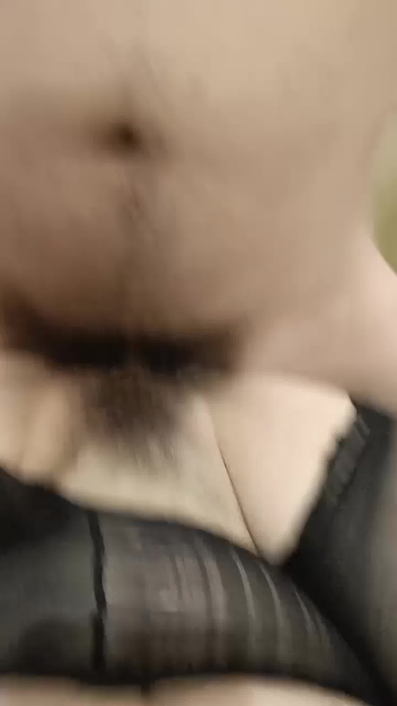  丰满老主播一直的老套路直播在线勾引无套酒店啪啪做爱 的剧照9