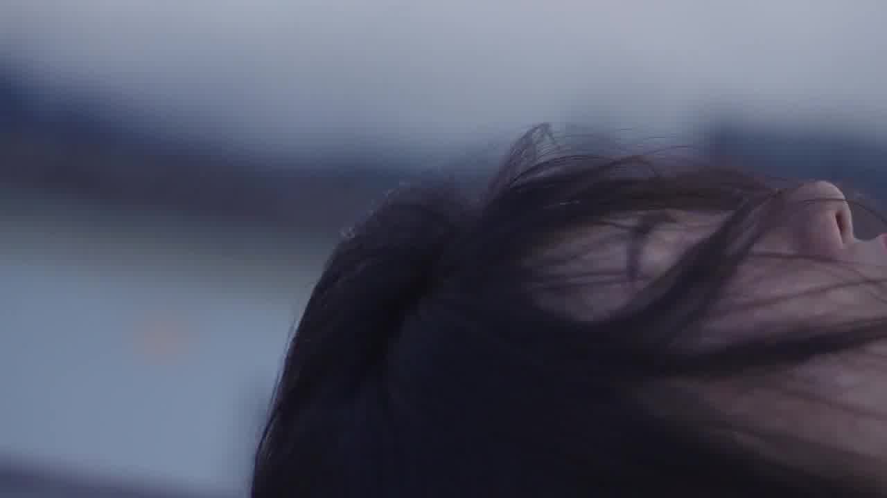  阿朱最新唯美写真 屋顶天台绝美露出 的剧照9