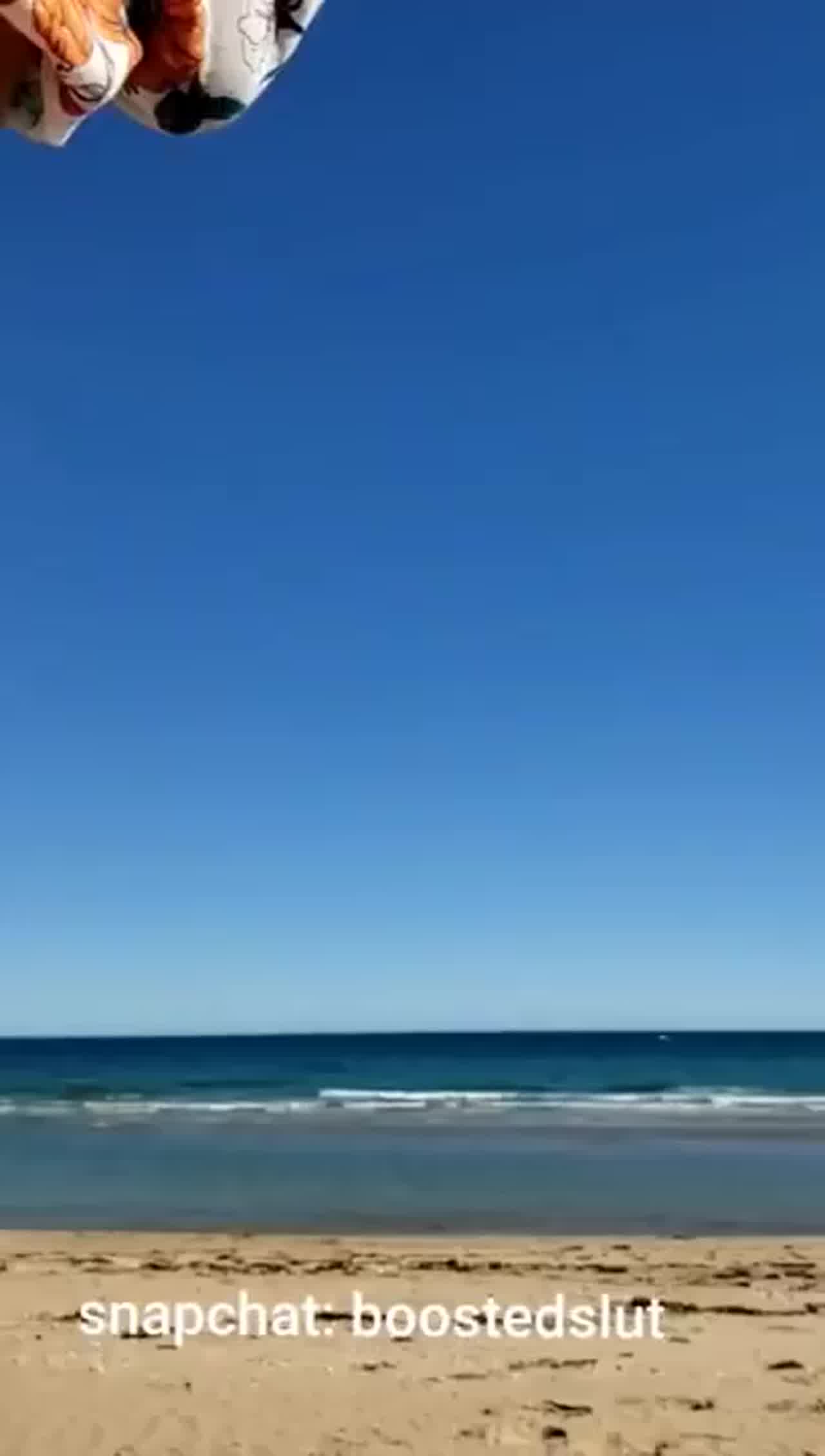  和女友海边野战，女友比海还要浪 的剧照4