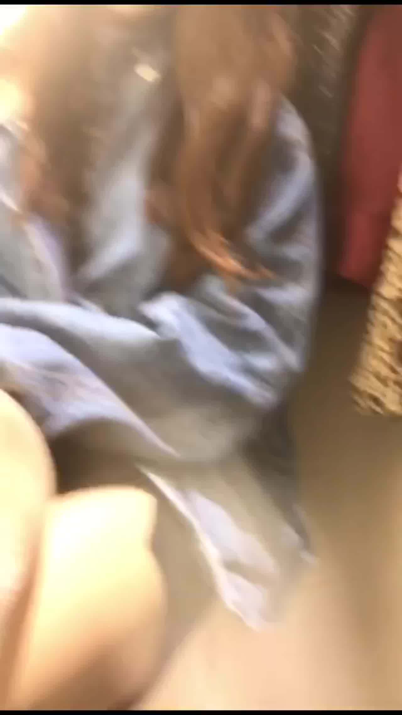  想舔空灵小姊姊脚指缝 的剧照1