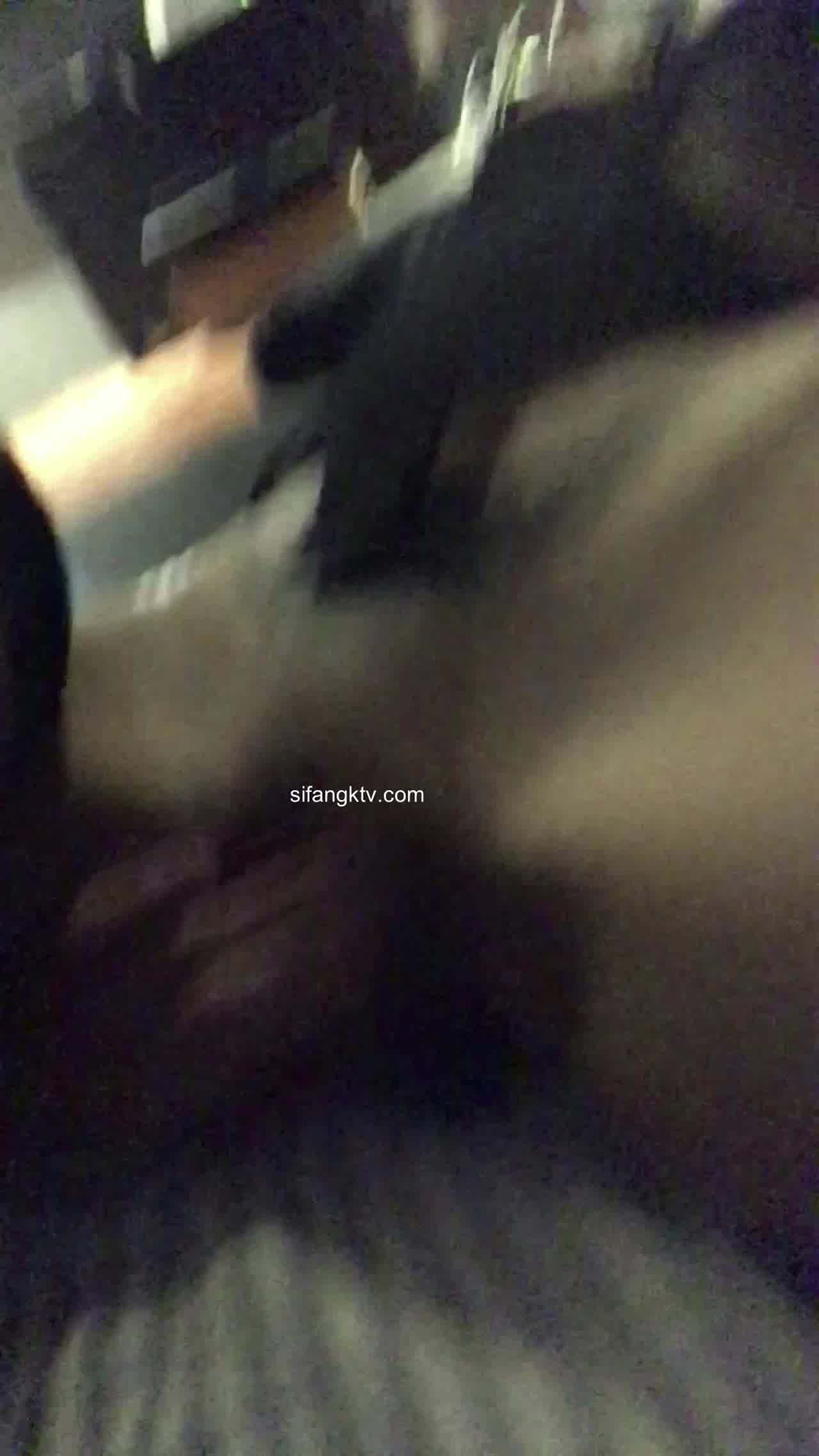  外商OL正妹发骚起来果然不一样 的剧照4