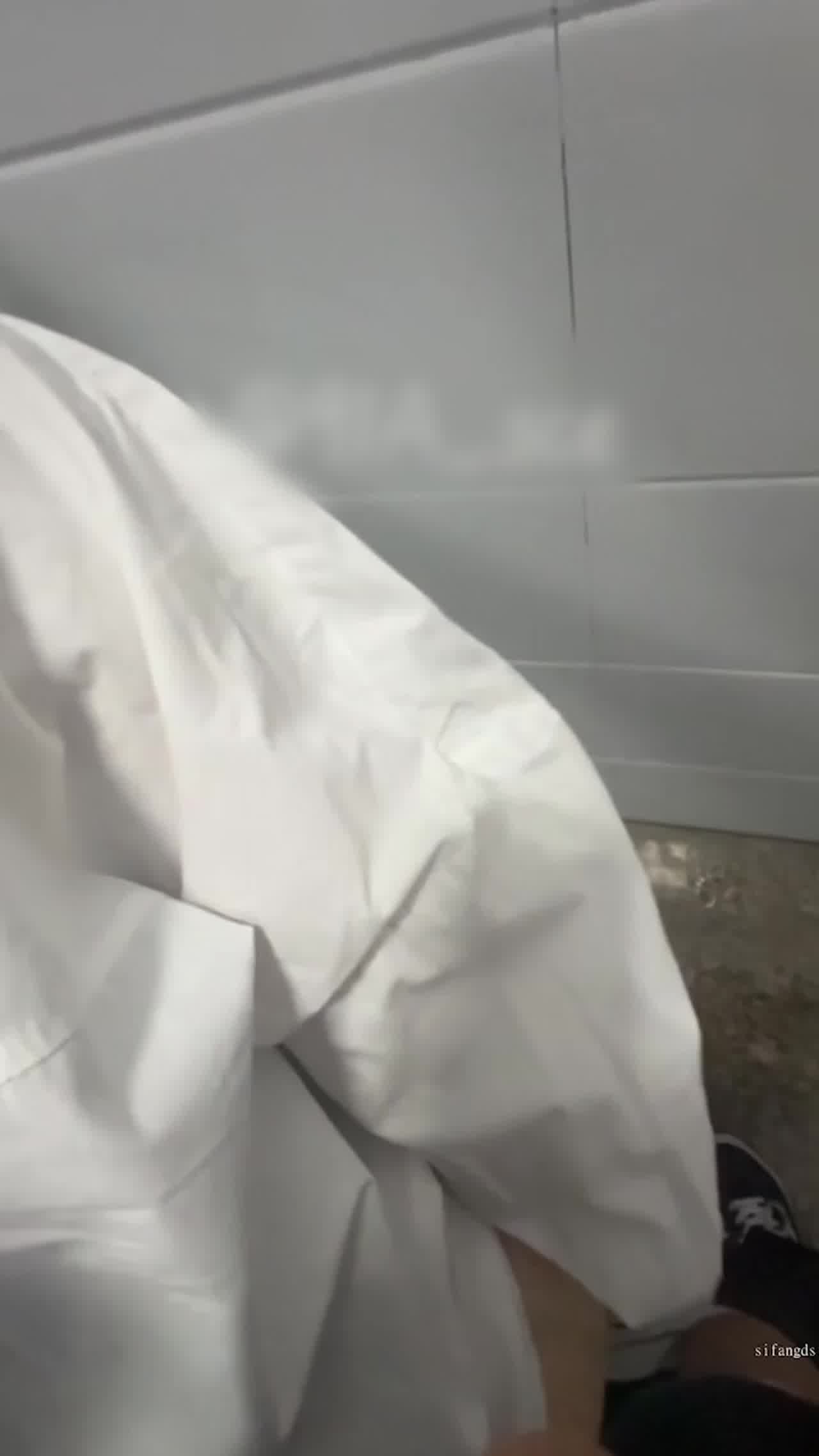  每一下都深入心扉，很享受此刻的美好。 的剧照8