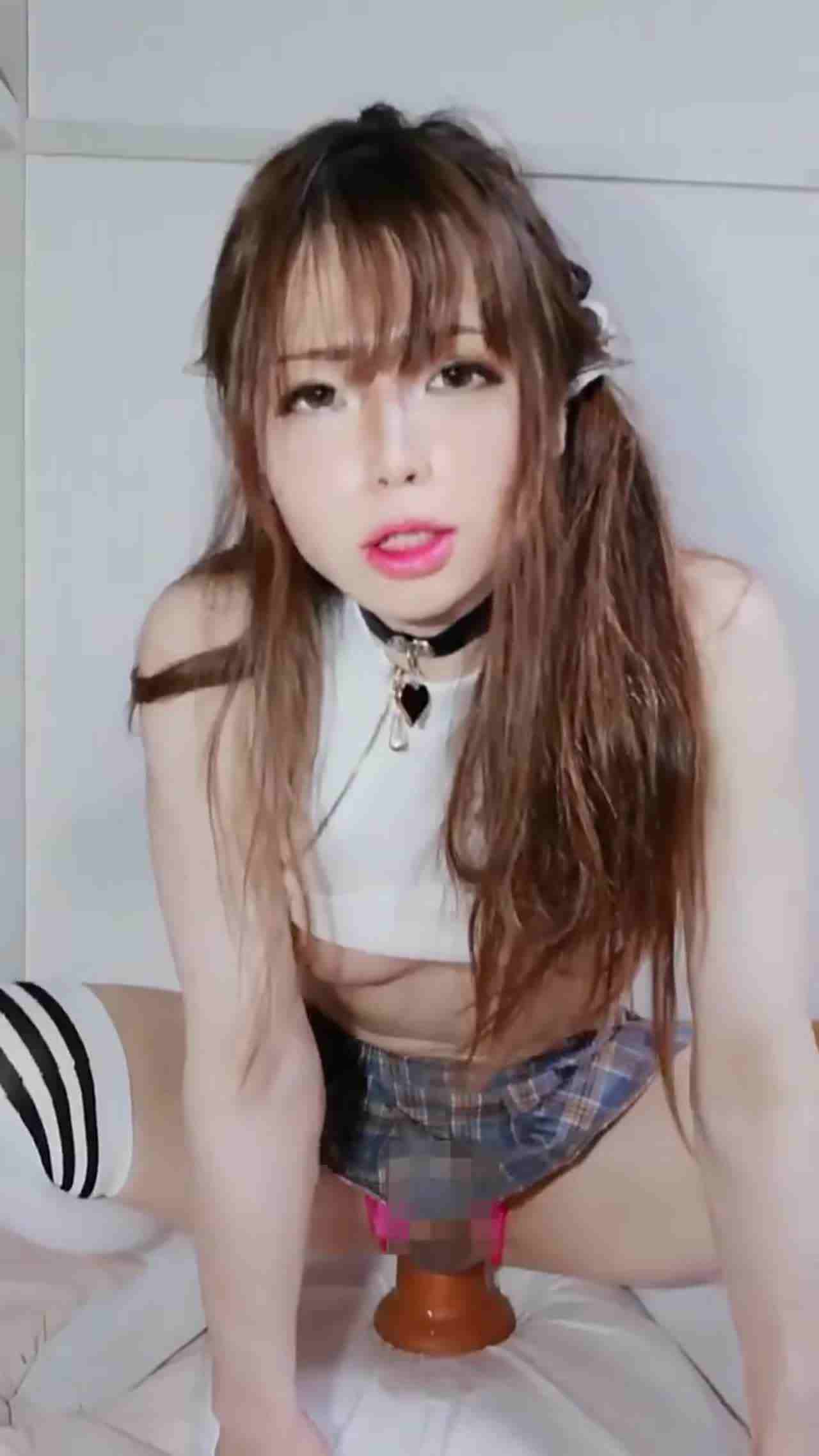  美妖肛之炼鸡术师2 的剧照5