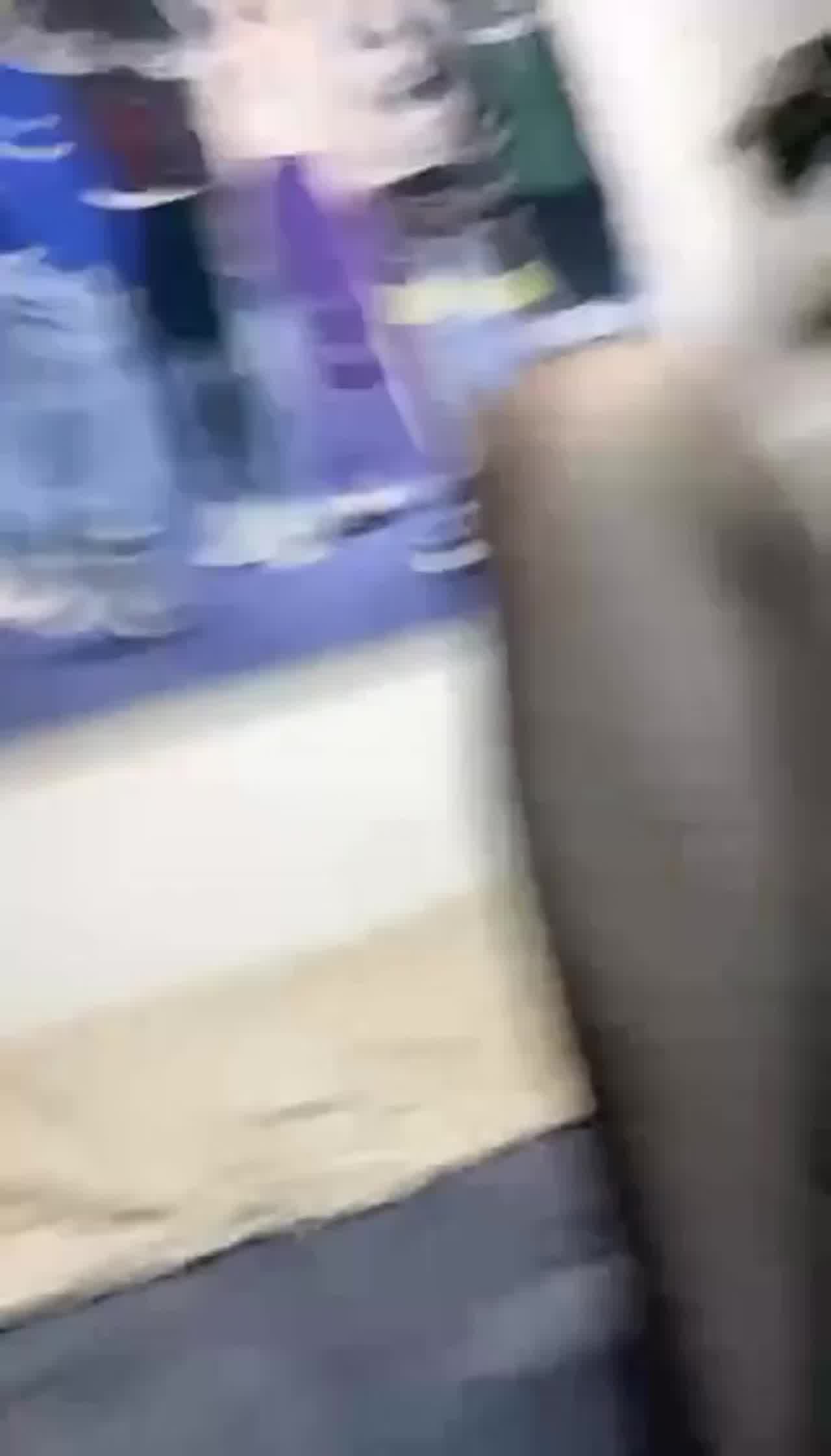  邻居妹妹原来这么爱吃精液 的剧照2