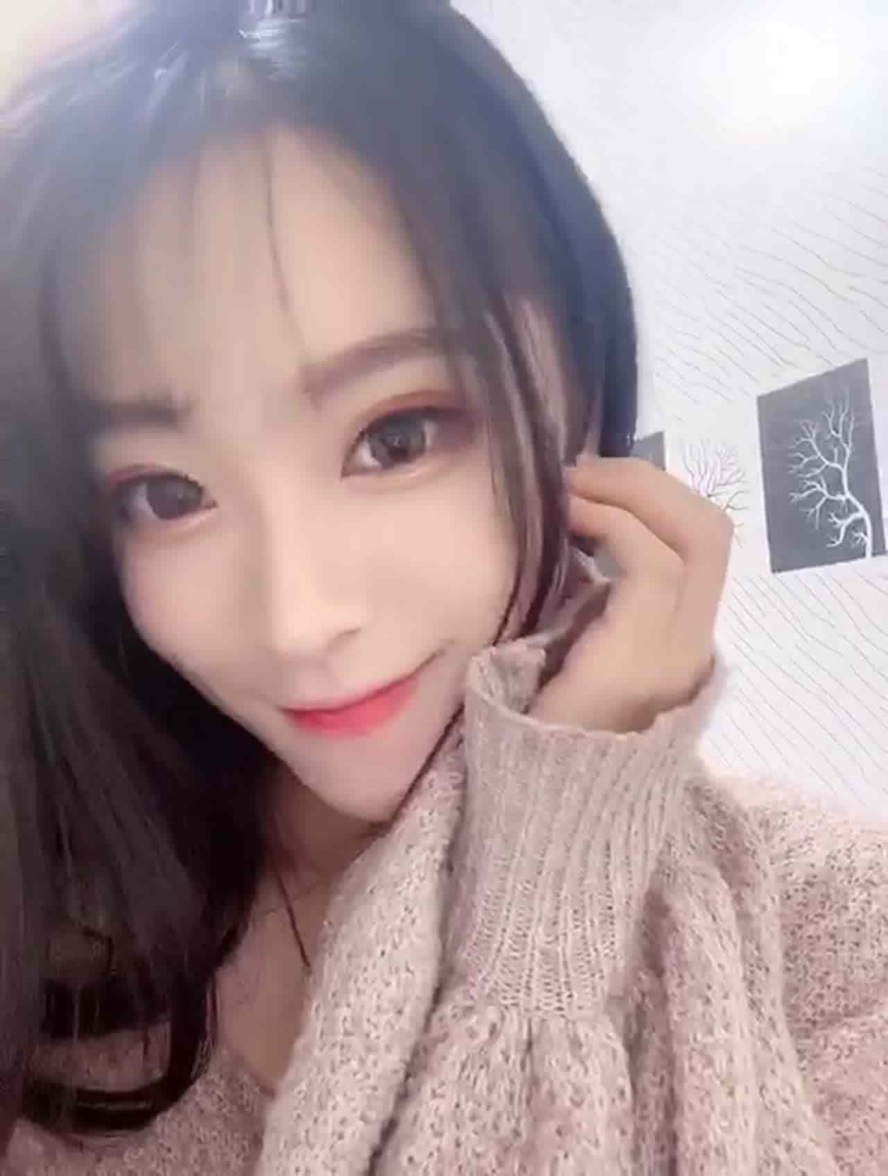  无聊的时候，最多的就是臭美呢 的剧照9