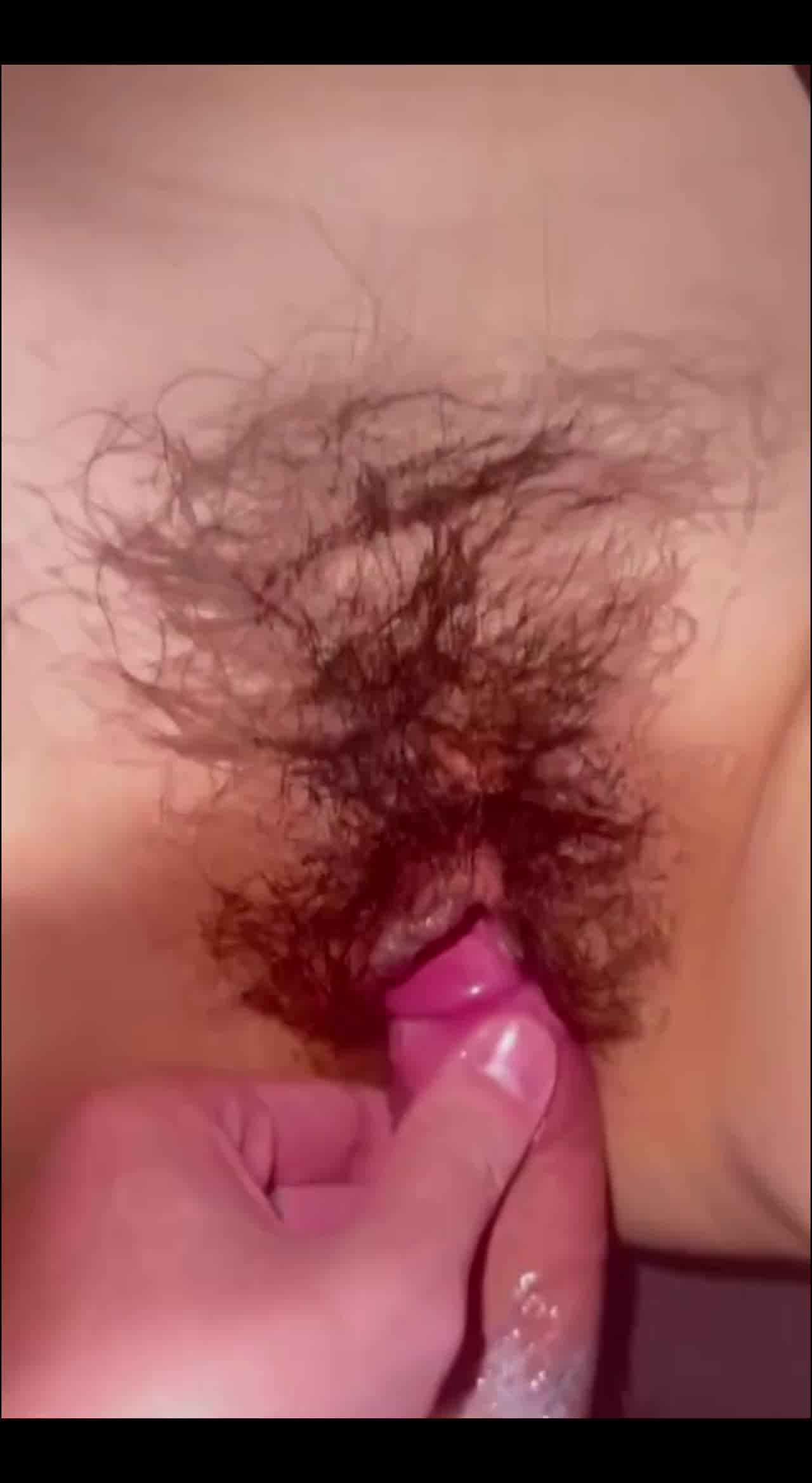  【网红黑料】抖音网红被男友出卖，大量生活照和视频泄密，长相清纯听话，快被男友操哭了还一直忍着！ 的剧照1