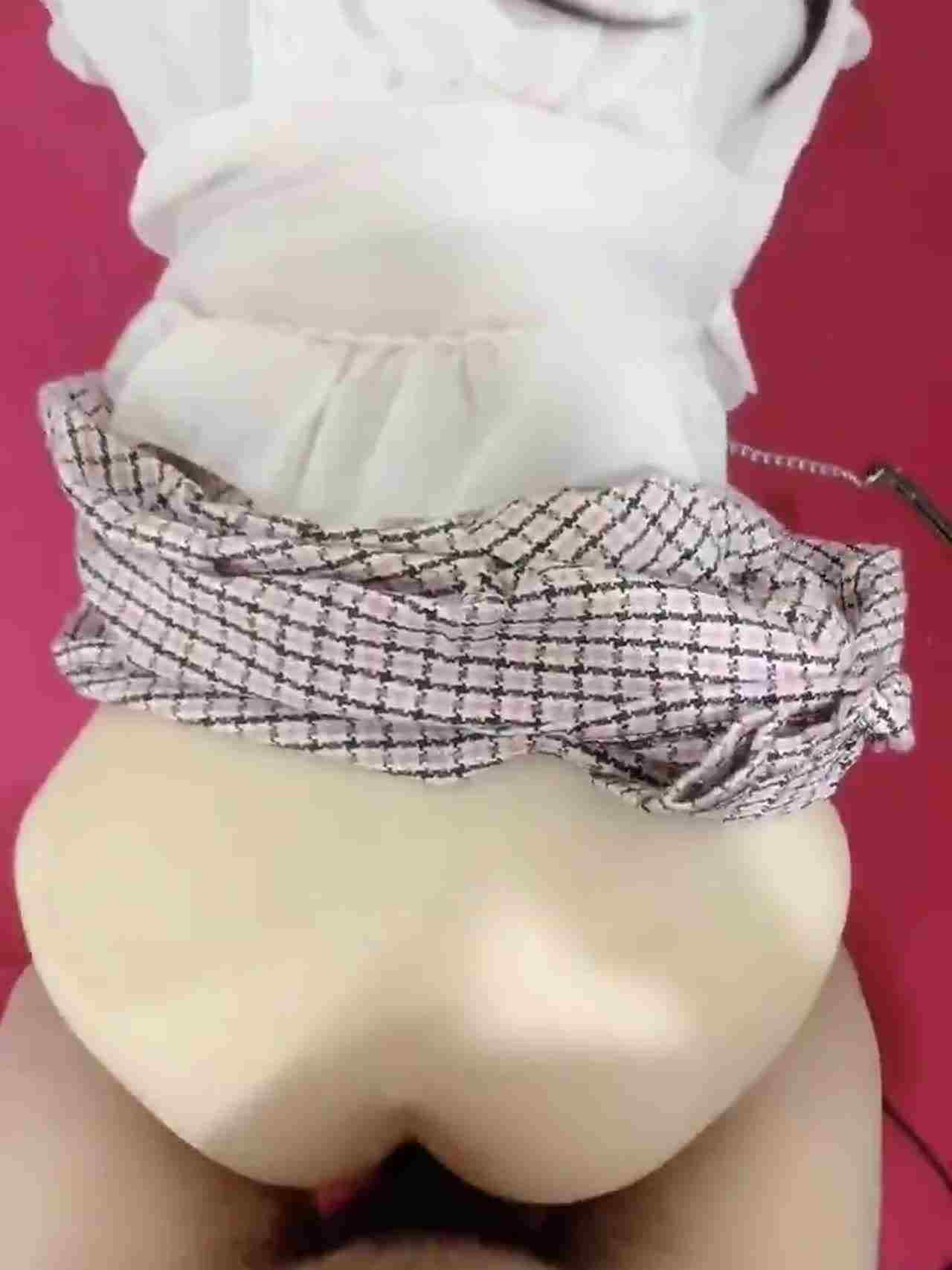  风流小哥到处找妹子抽插 的剧照4