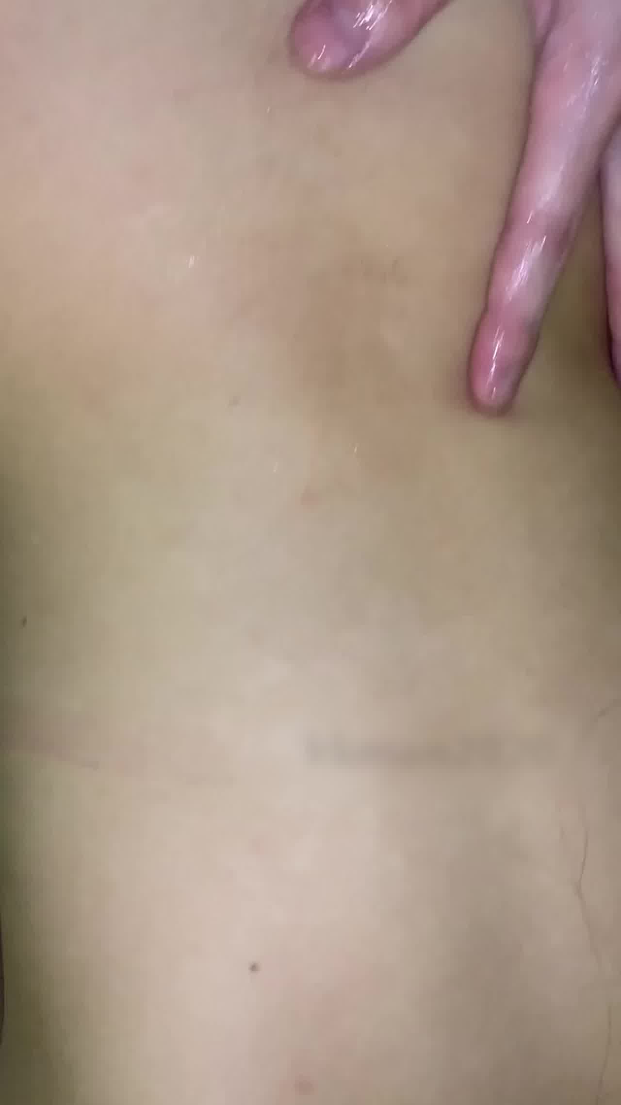  啪啪DJ巨乳妹~炸裂 的剧照1