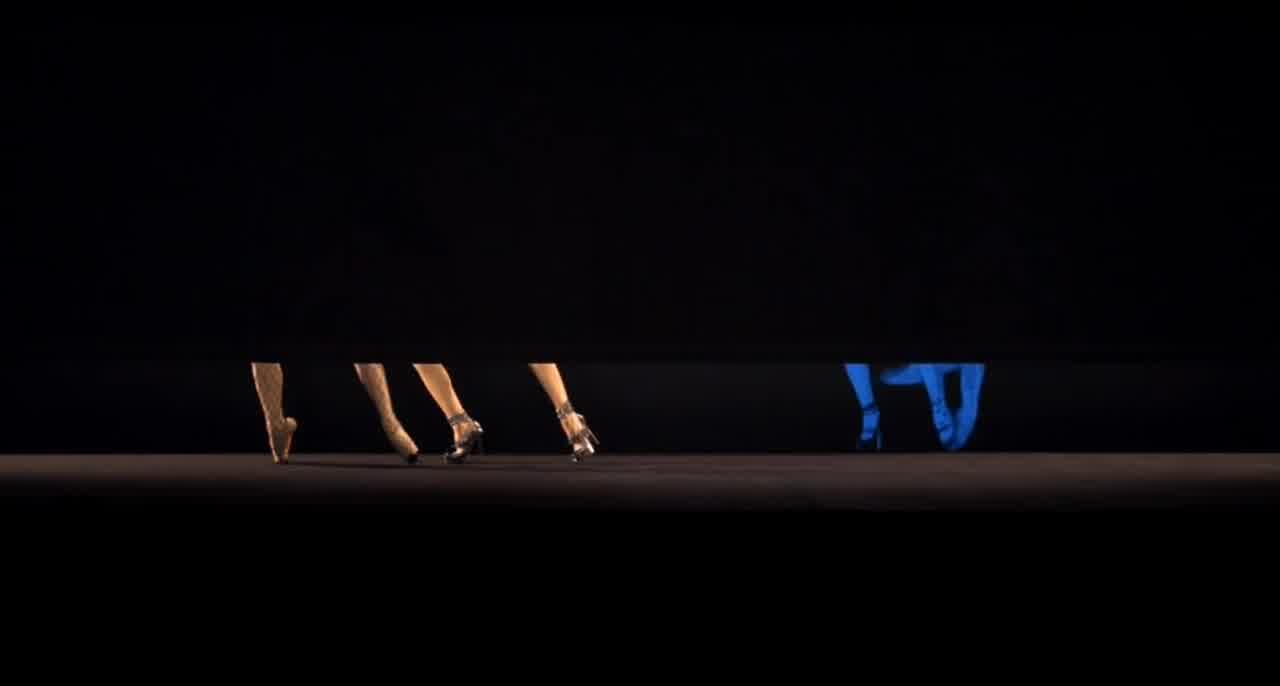  巴黎疯马秀大型裸舞表演 的剧照8