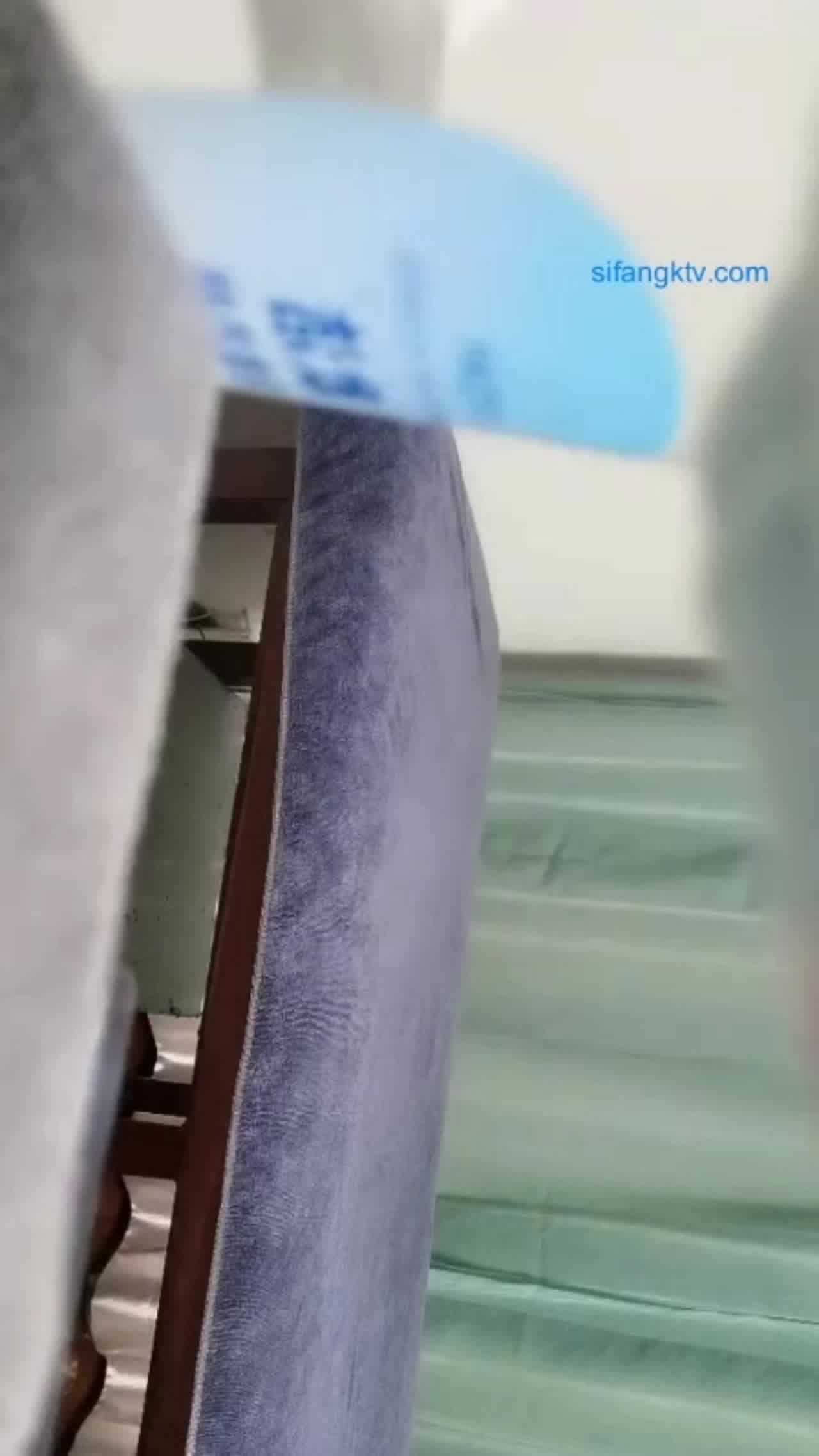  养生馆真实偷拍白嫩极富弹性美臀少妇表示老公经常出差理由很真当小哥试探性的蹭少妇一把抓住想要 的剧照3