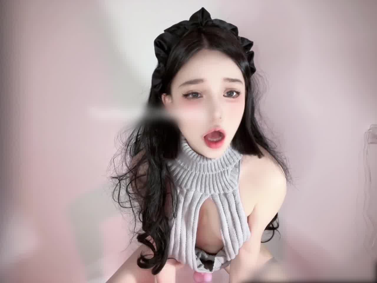  毛衣美人自慰秀洋娃娃般的脸蛋诱人的炙烧逼 的剧照2