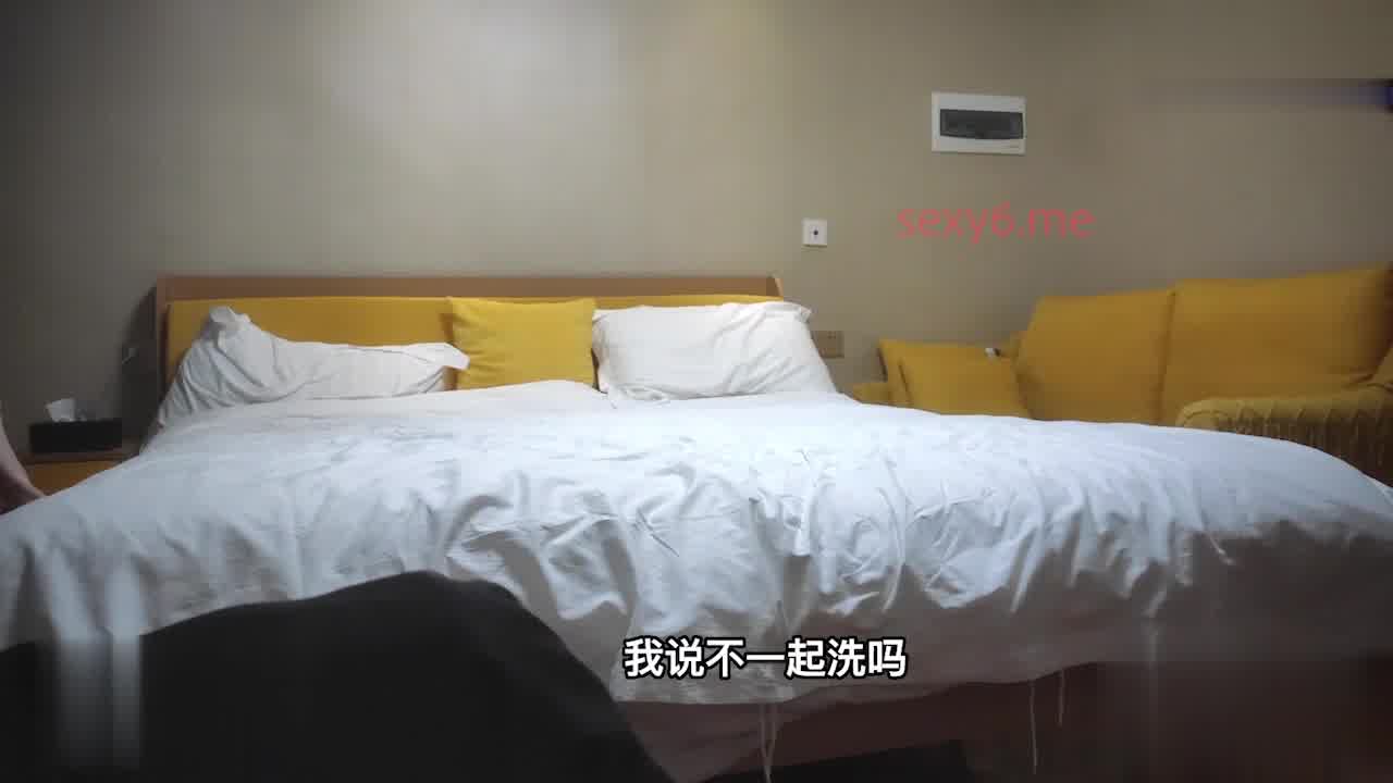  中文字幕 探花老司机李白 约操快满18的超甜学生妹，妹子奶子圆润如此良家相当腼腆 的剧照4