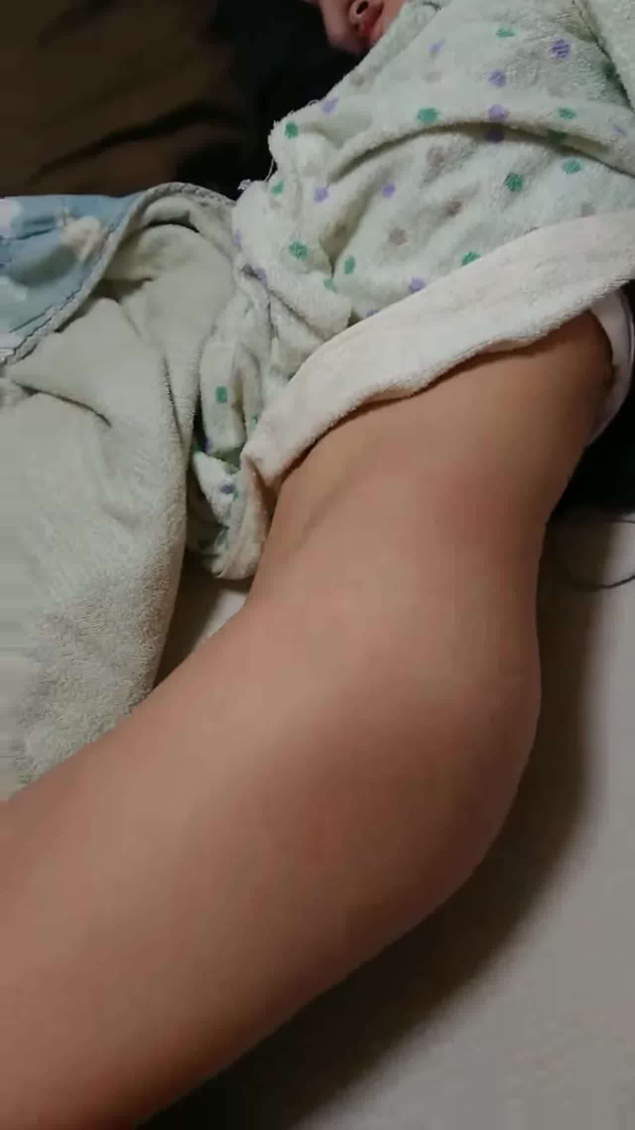  幼女萝莉的美丽胴体 的剧照4