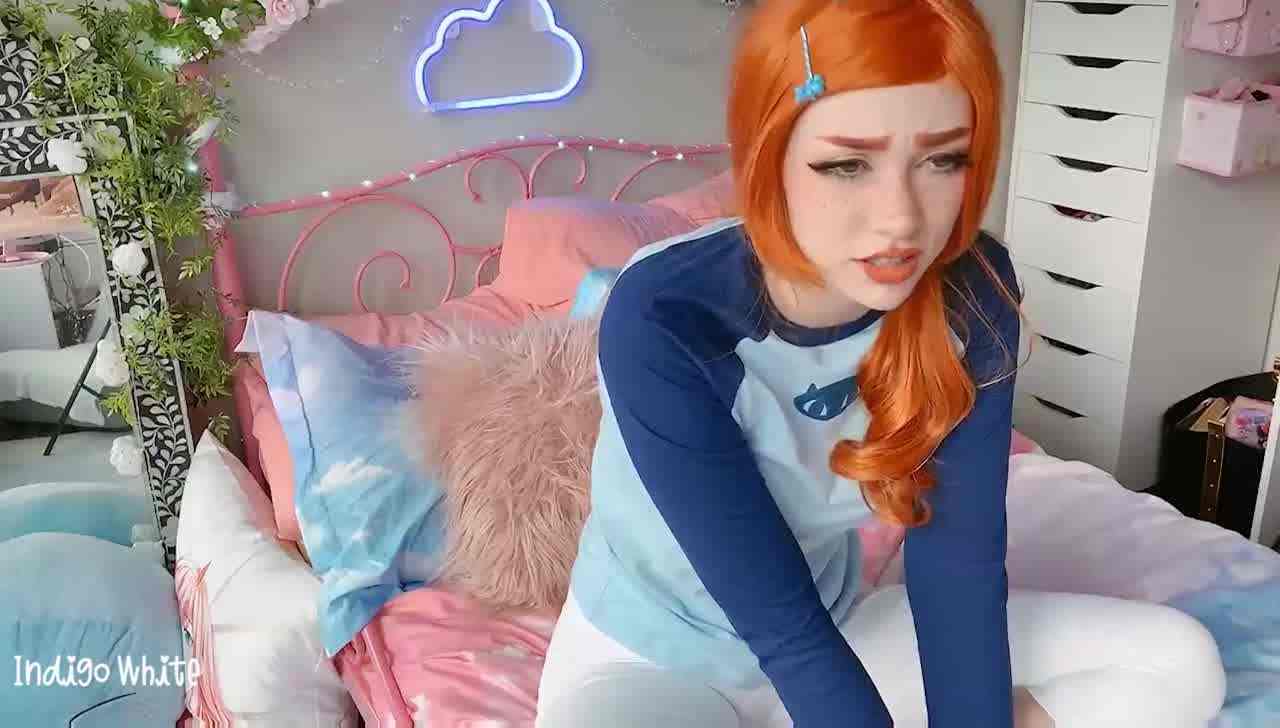  红发雀斑美少女 泰迪酱 indigo white 极品身材大胆展现 的剧照3