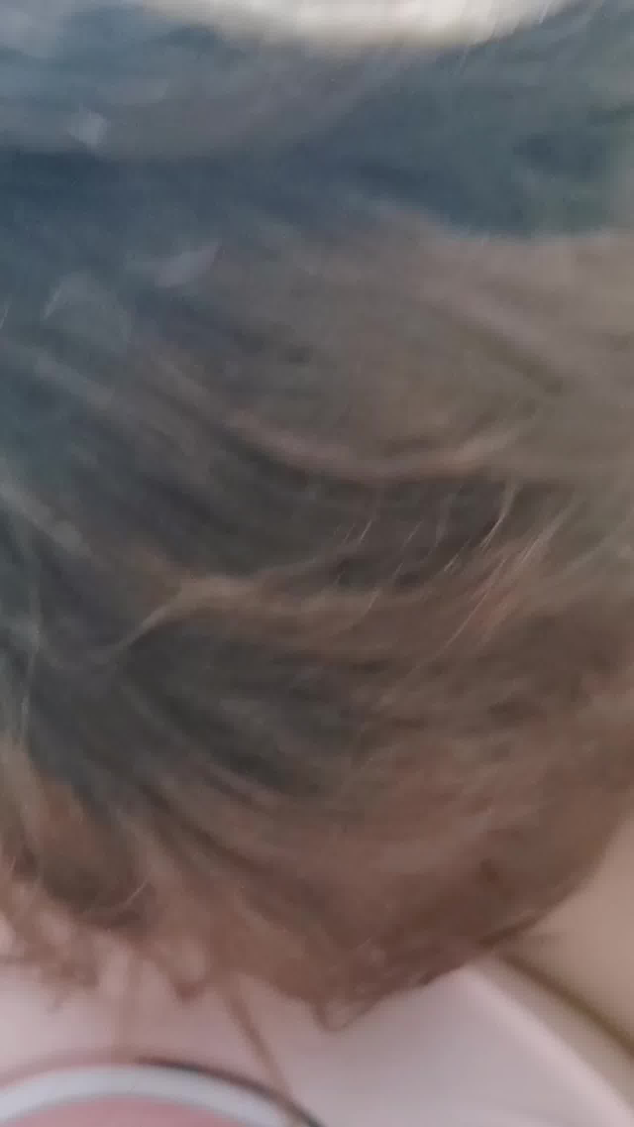  平时乖乖的小萝莉约粉丝团小哥哥一起(1) 的剧照6